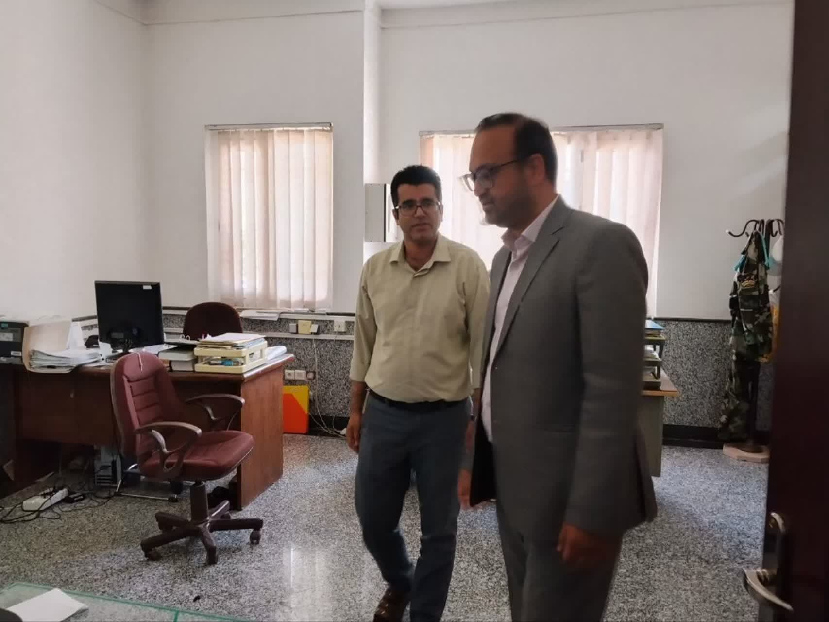 بازدید سرزده فرماندار سرایان از اداره منابع طبیعی
