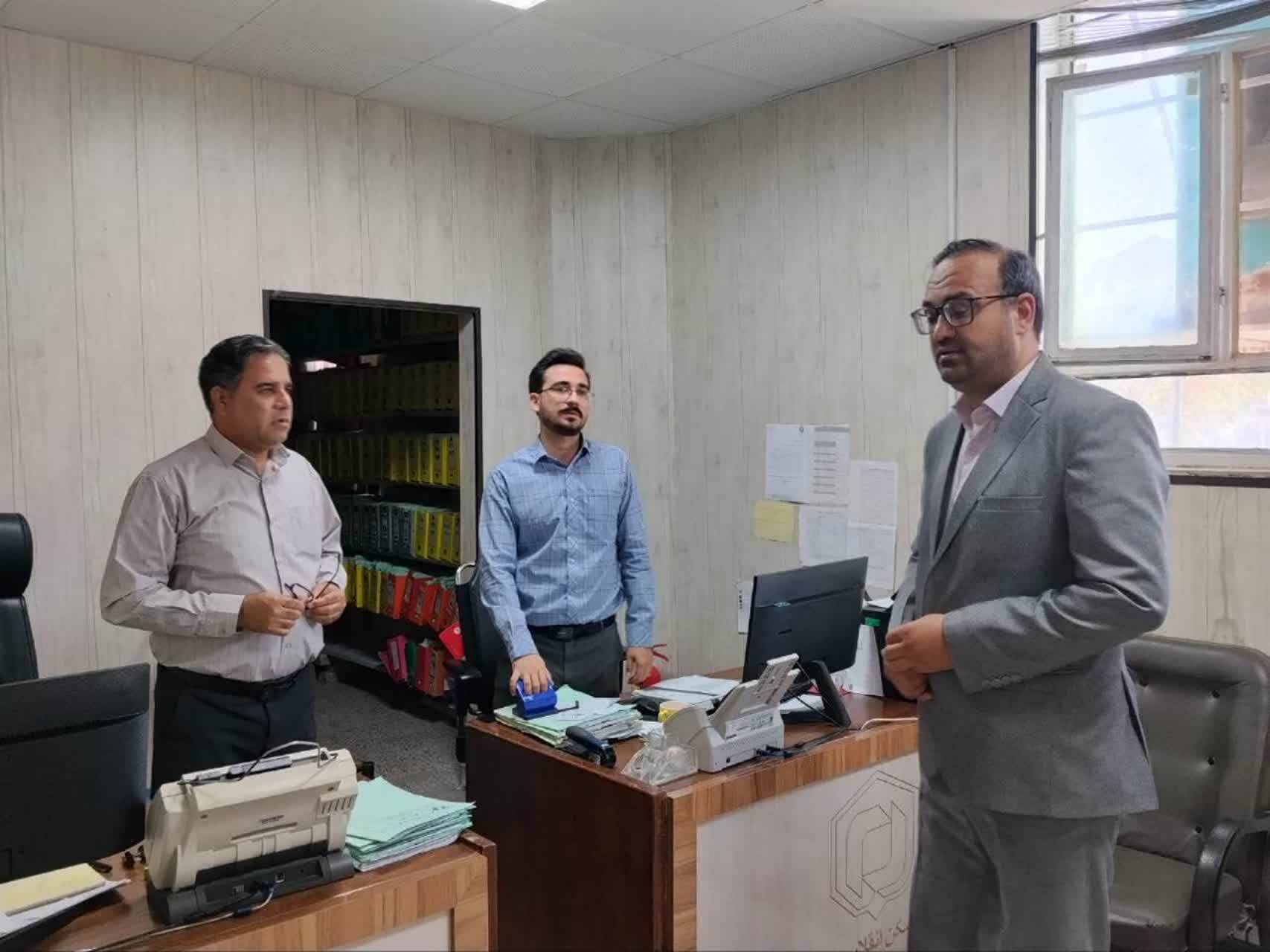 بازدید سرزده فرماندار سرایان از اداره بنیاد مسکن