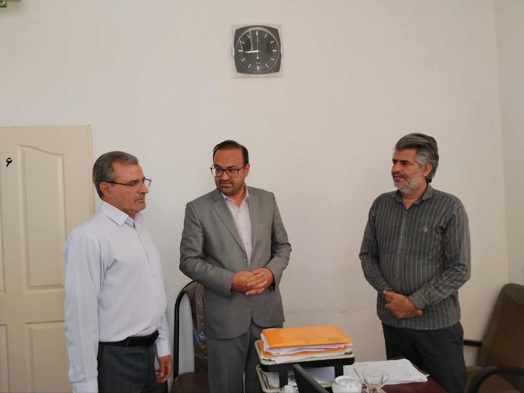بازدید سرزده فرماندار سرایان از اداره تعاون