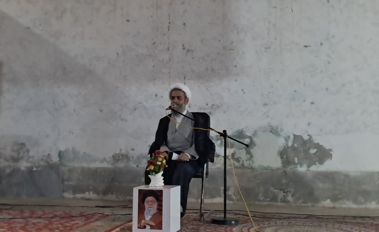حضور امام جمعه و فرماندار بشرویه در امامزاده دیهوک