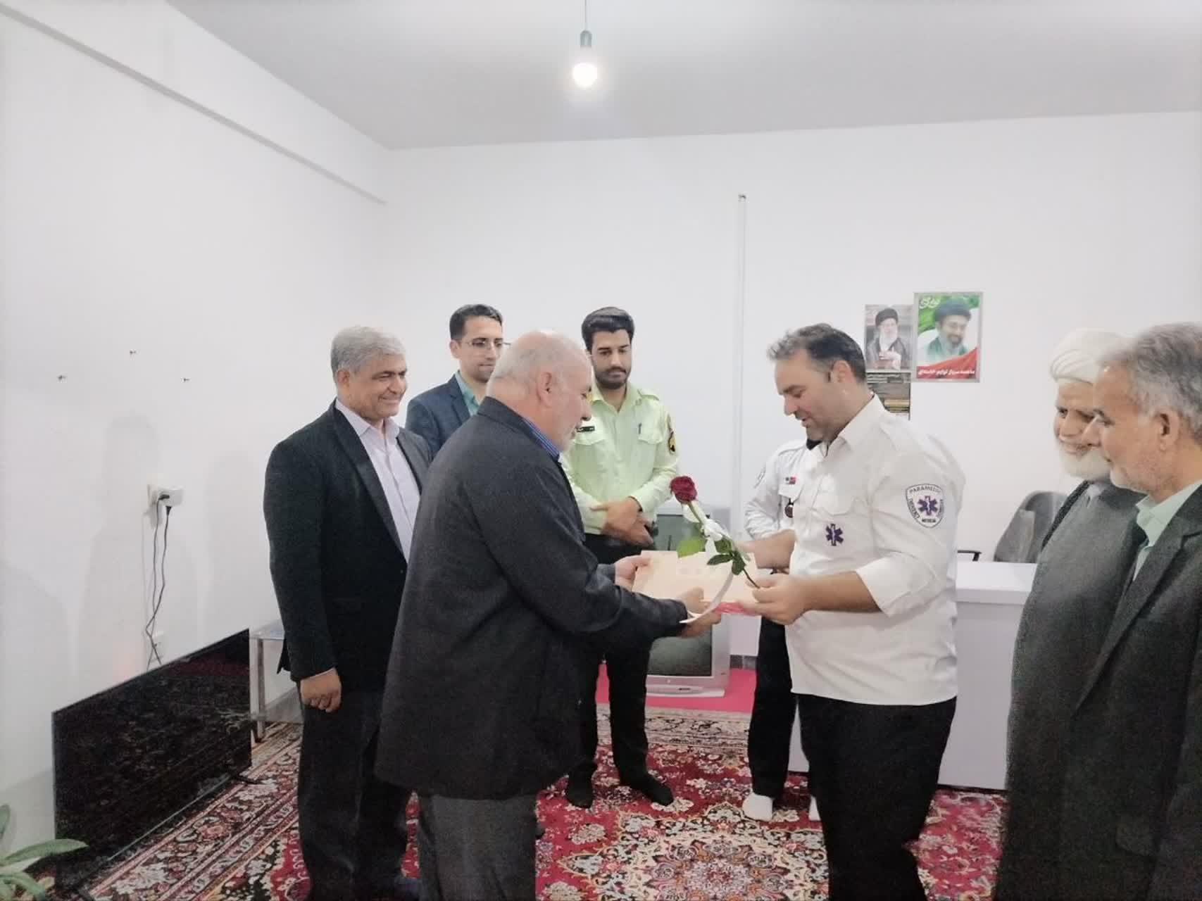 بازدید مسئولان و معتمدین روستای رقه از پایگاه اورژانس ۱۱۵