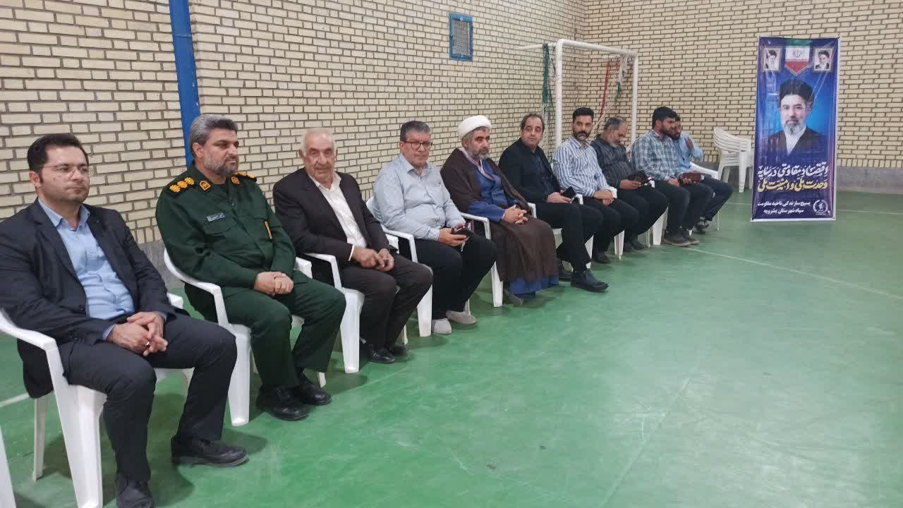 توزیع ۱۲۰۰ بسته لوازم التحریر میان دانش‌آموزان نیازمند بشرویه
