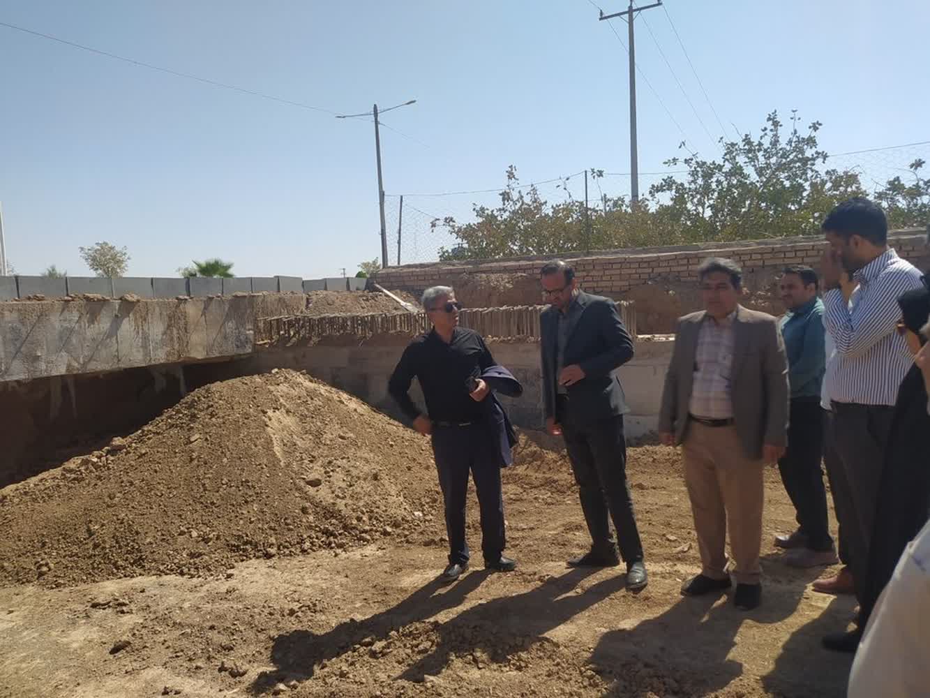 بازدید فرماندار سرایان از مسیل‌ها برای مدیریت بحران و مهار روان‌آب‌ها
