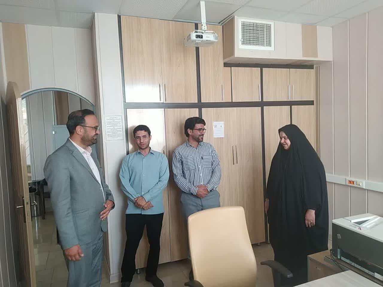 بازدید سرزده فرماندار سرایان از اداره امور مالیاتی