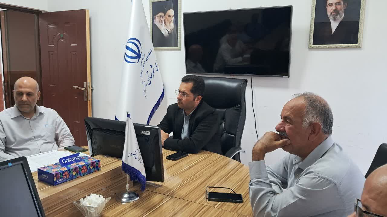 دیدار و گفتگوی فرماندار بشرویه با جمعی از کشاورزان