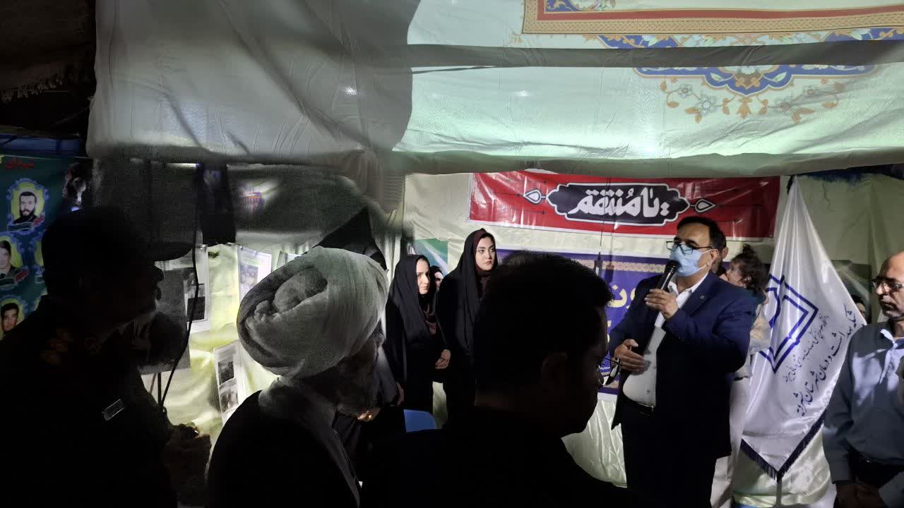 بازدید مسئولین از غرفه شبکه بهداشت و درمان بشرویه