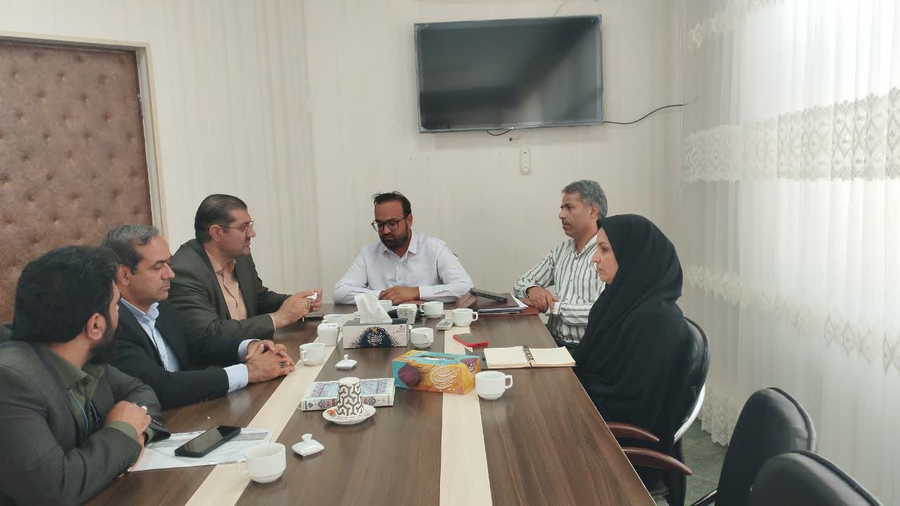 دیدار معاون مدیرکل بنیاد مسکن استان با فرماندار سرایان