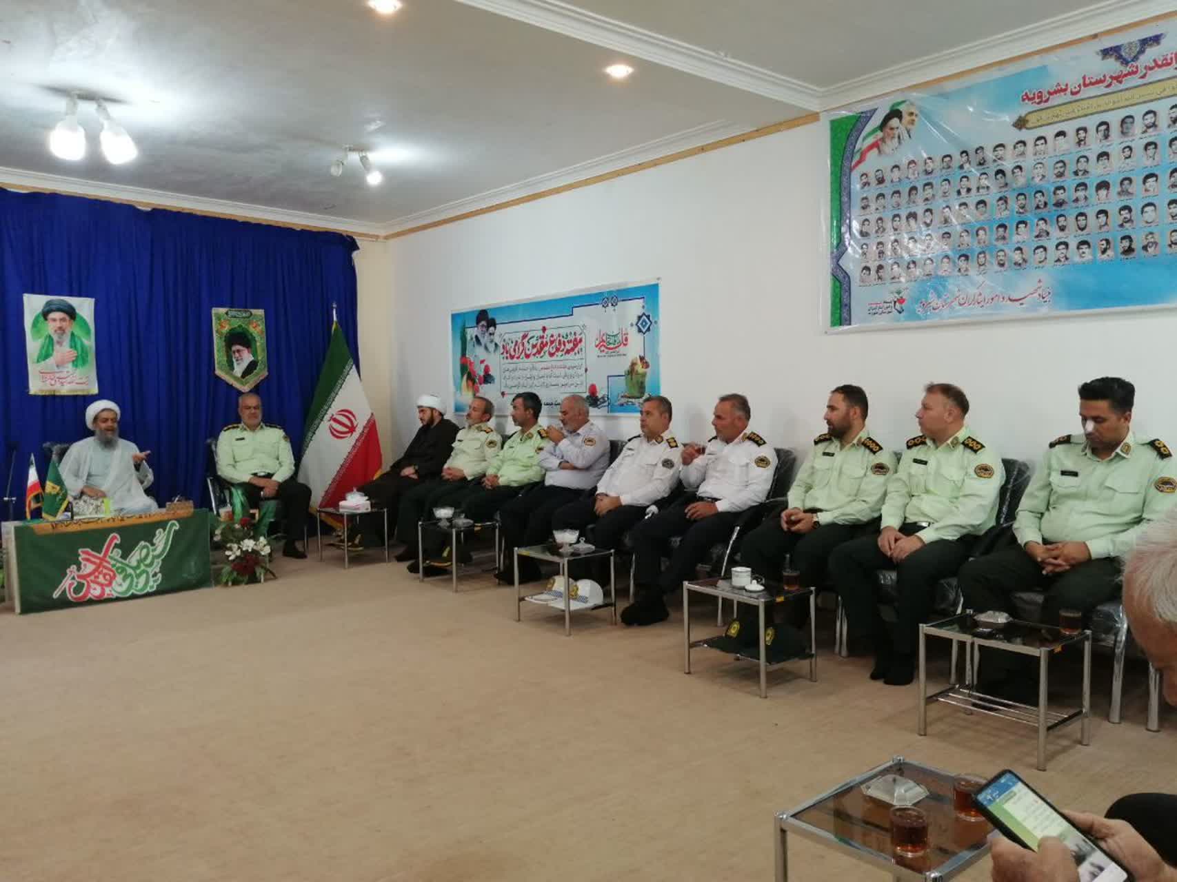 دیدار فرمانده نیروی انتظامی بشرویه با امام جمعه در هفته انتظامی