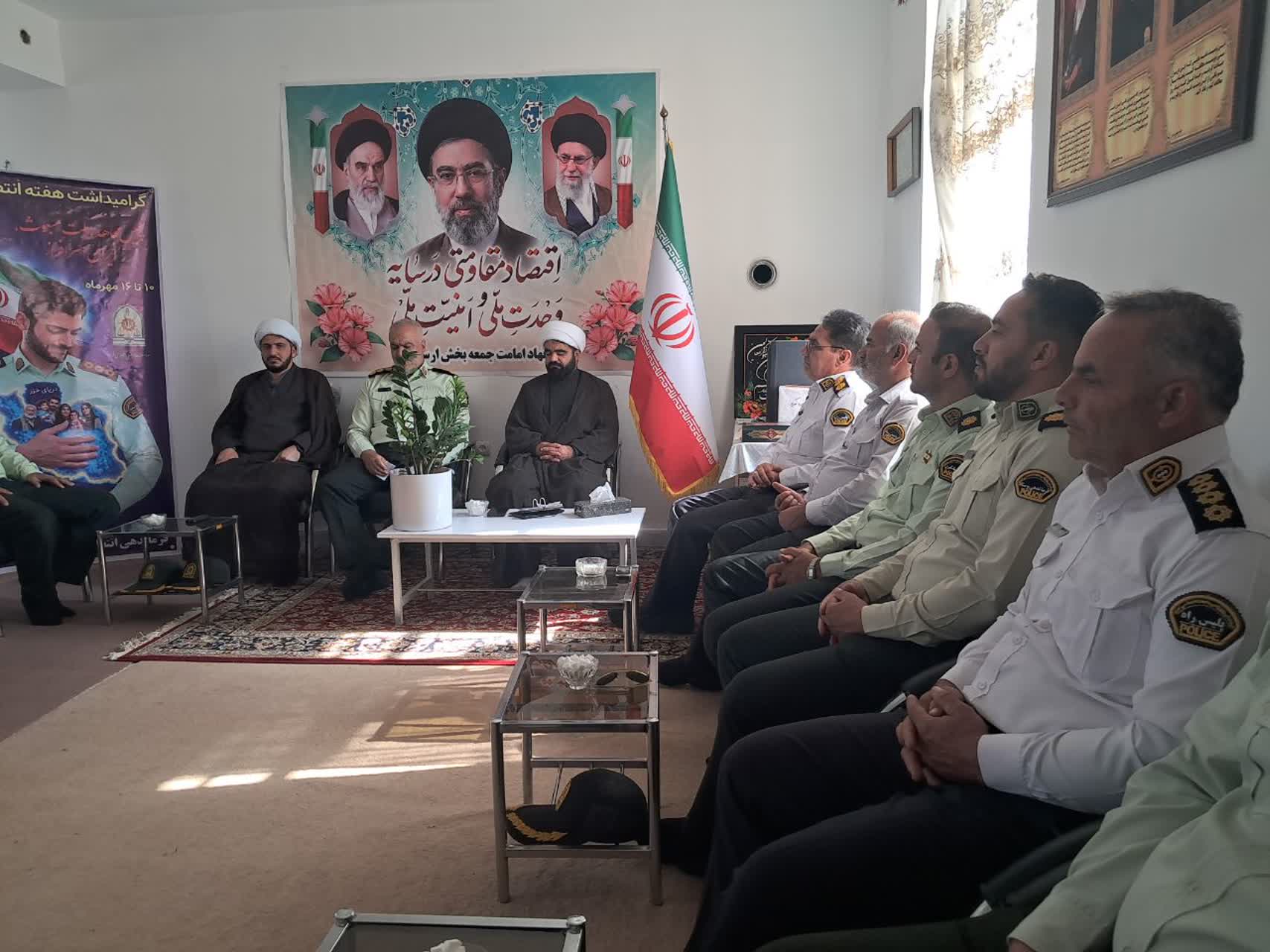 دیدار فرمانده انتظامی بشرویه با امام جمعه بخش ارسک به مناسبت هفته انتظامی