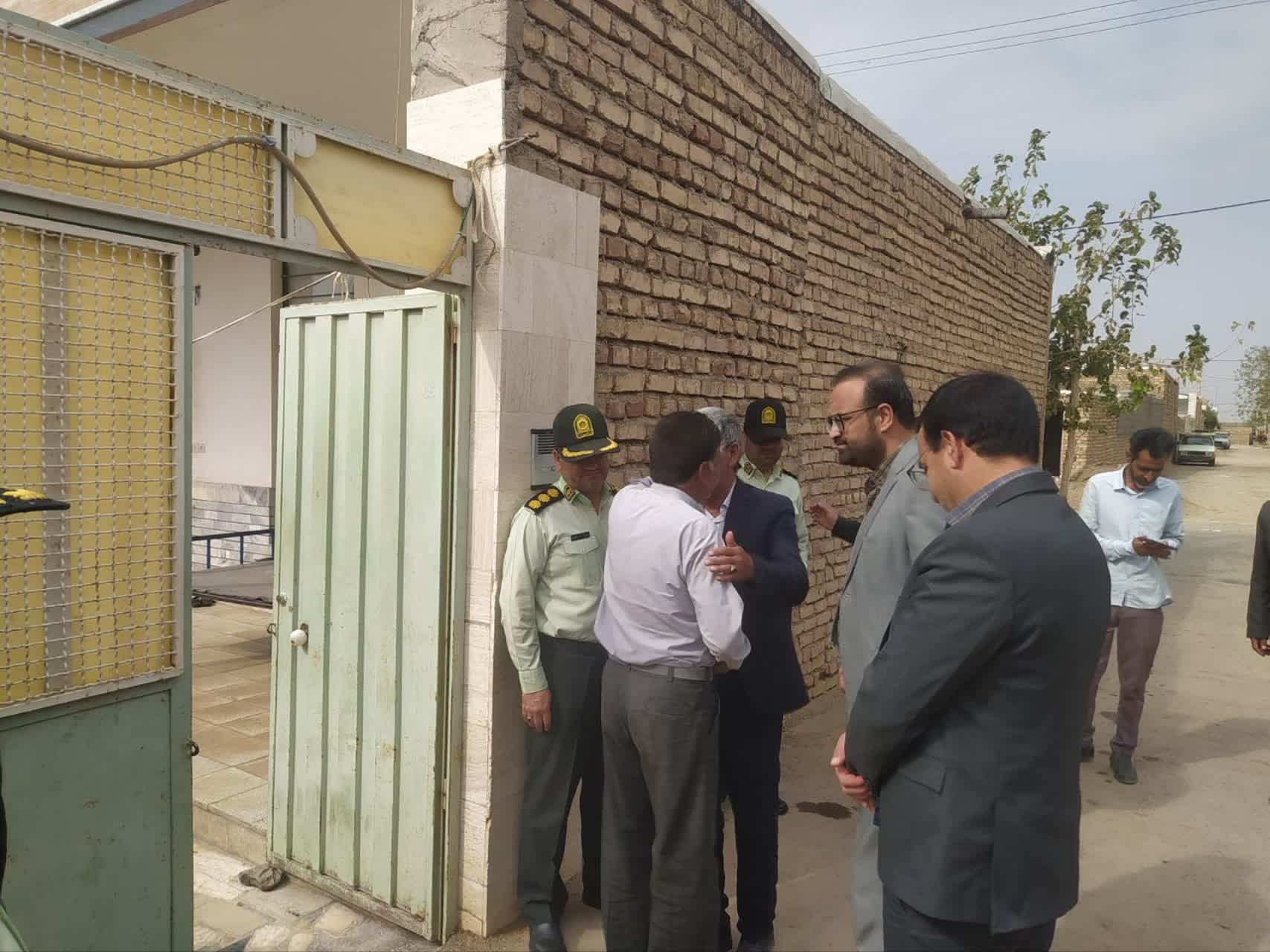 دیدار فرماندار و مسئولان شهرستان با خانواده شهید...