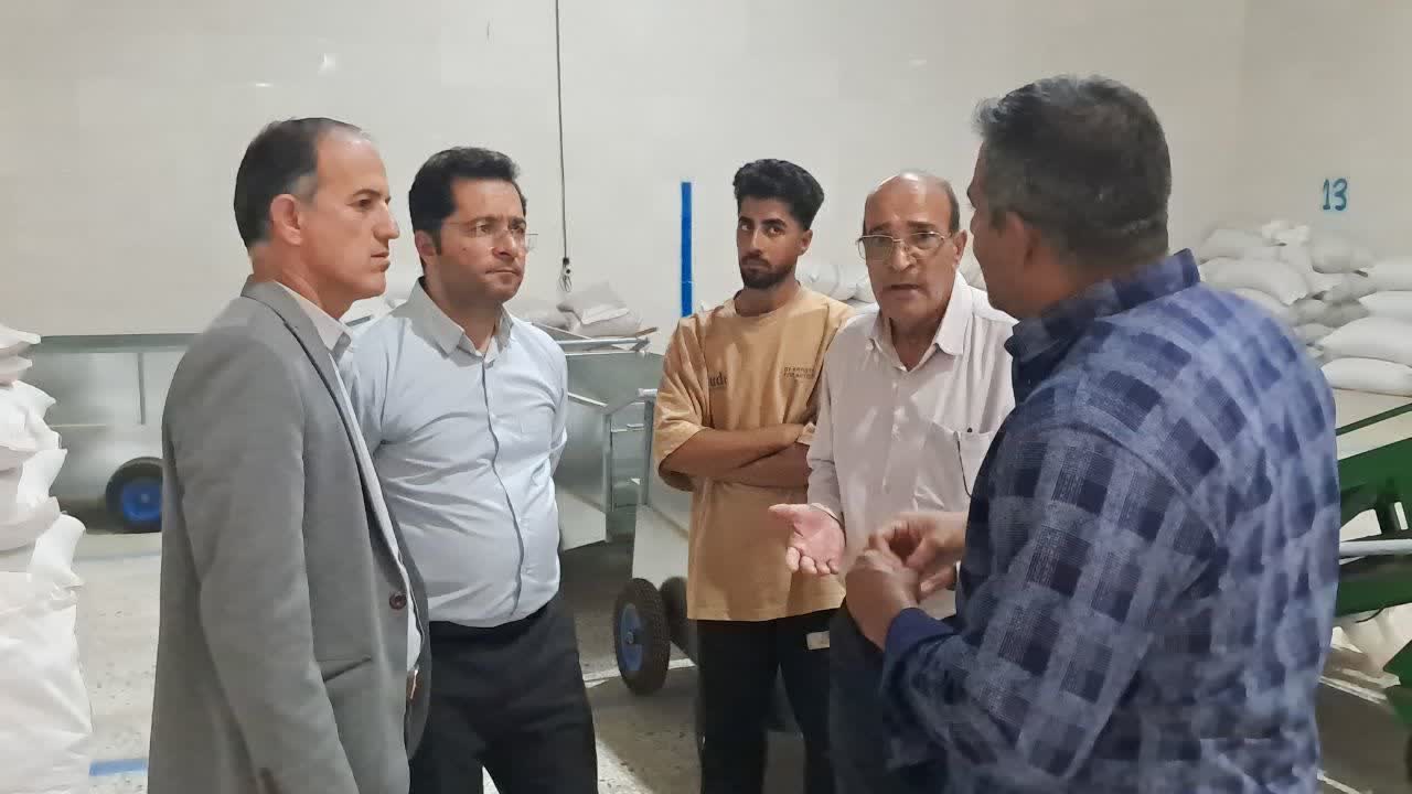 بازدید فرماندار بشرویه از ترمینال‌های ضبط و فرآوری پسته شهرستان
