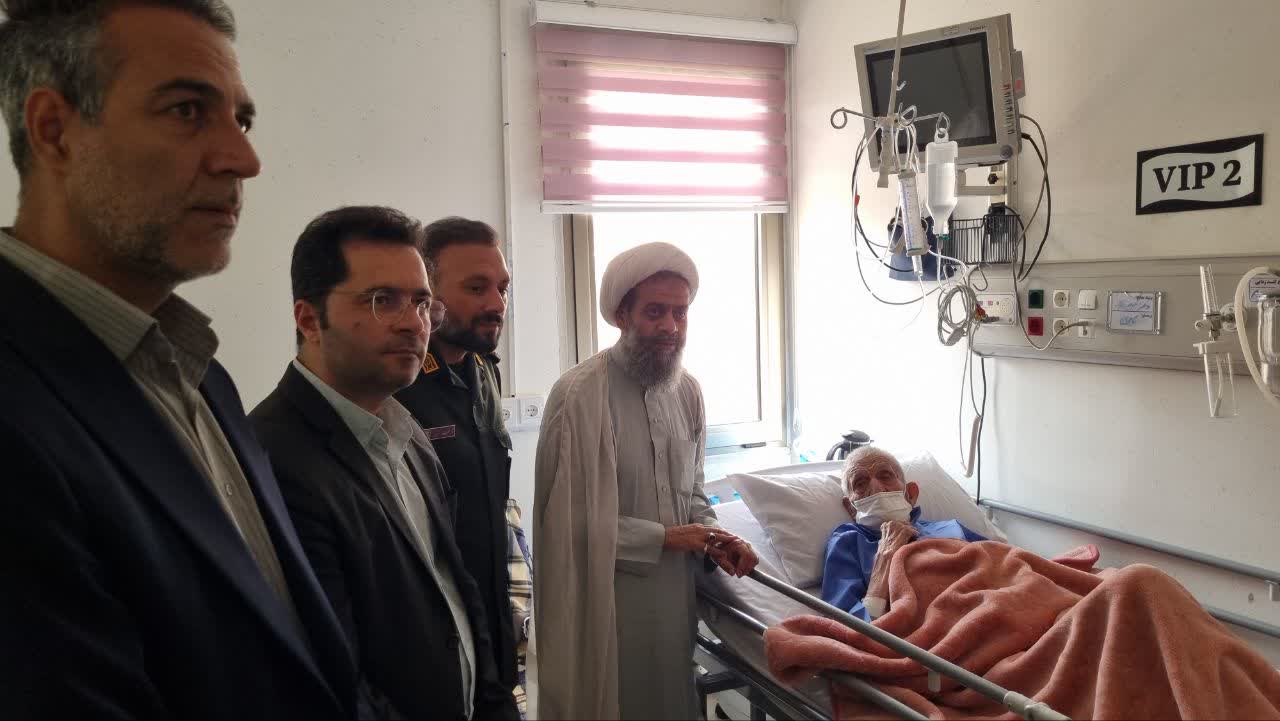 عیادت امام جمعه و فرماندار بشرویه از پدر شهید تورانی