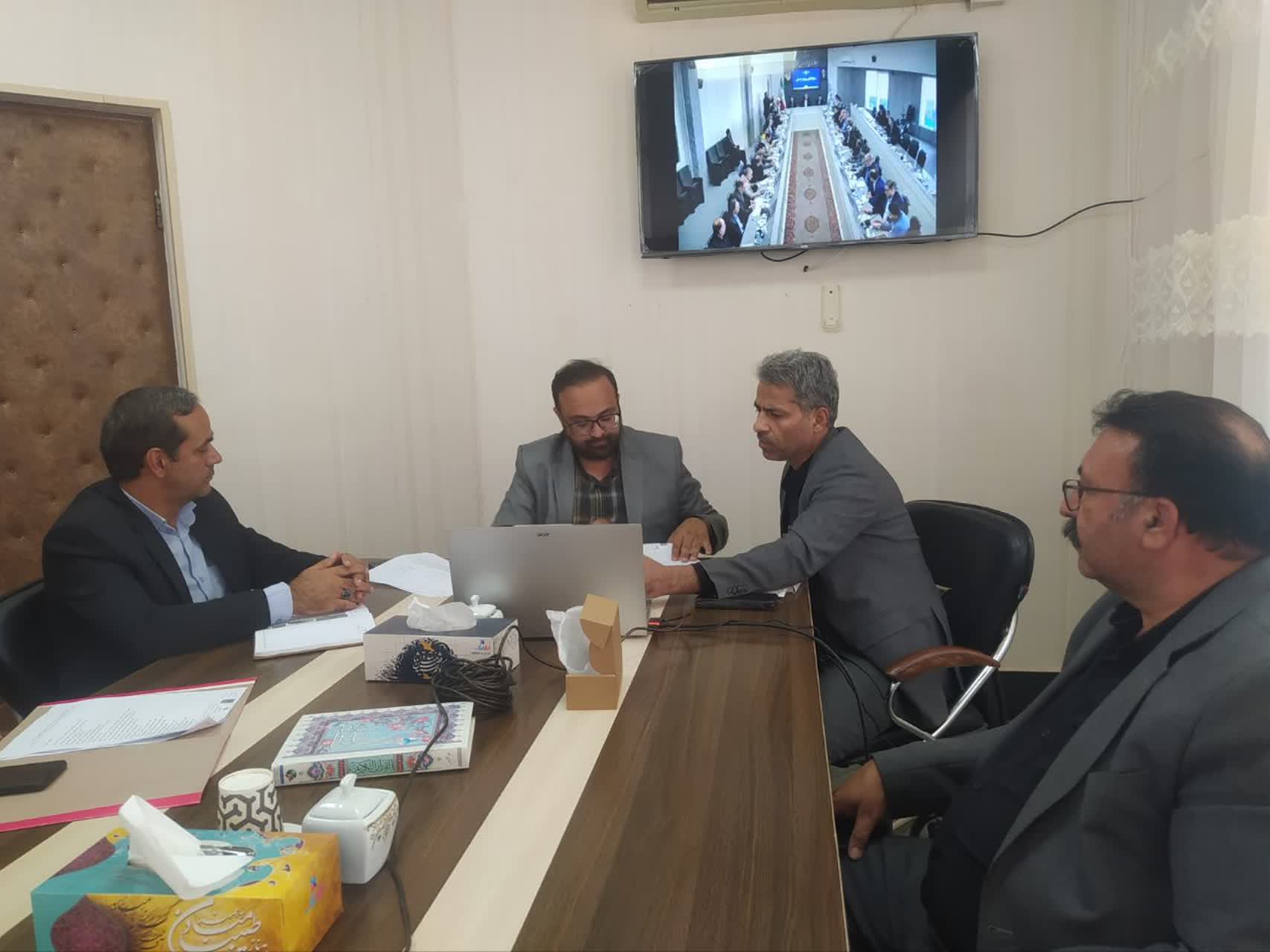 حضور فرماندار سرایان در وبینار استانی کارگروه تنظیم بازار