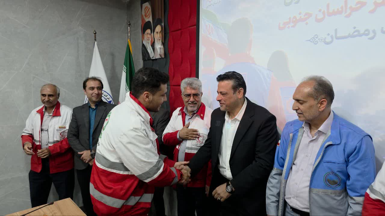 با حضور فرماندار شهرستان فردوس انجام شد؛ تجلیل از...