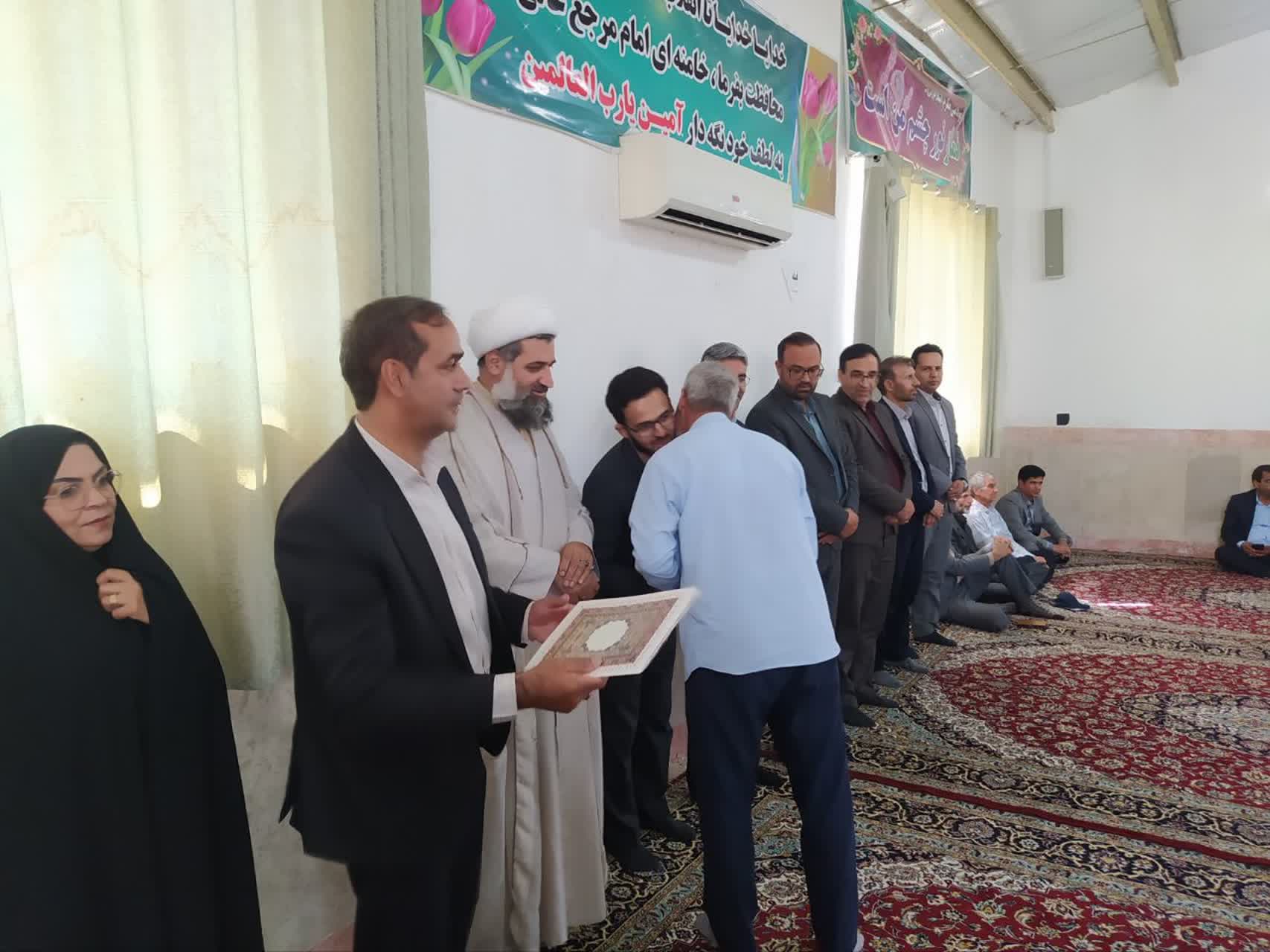 مراسم تجلیل از دهیاران شهرستان سرایان به روایت تصویر