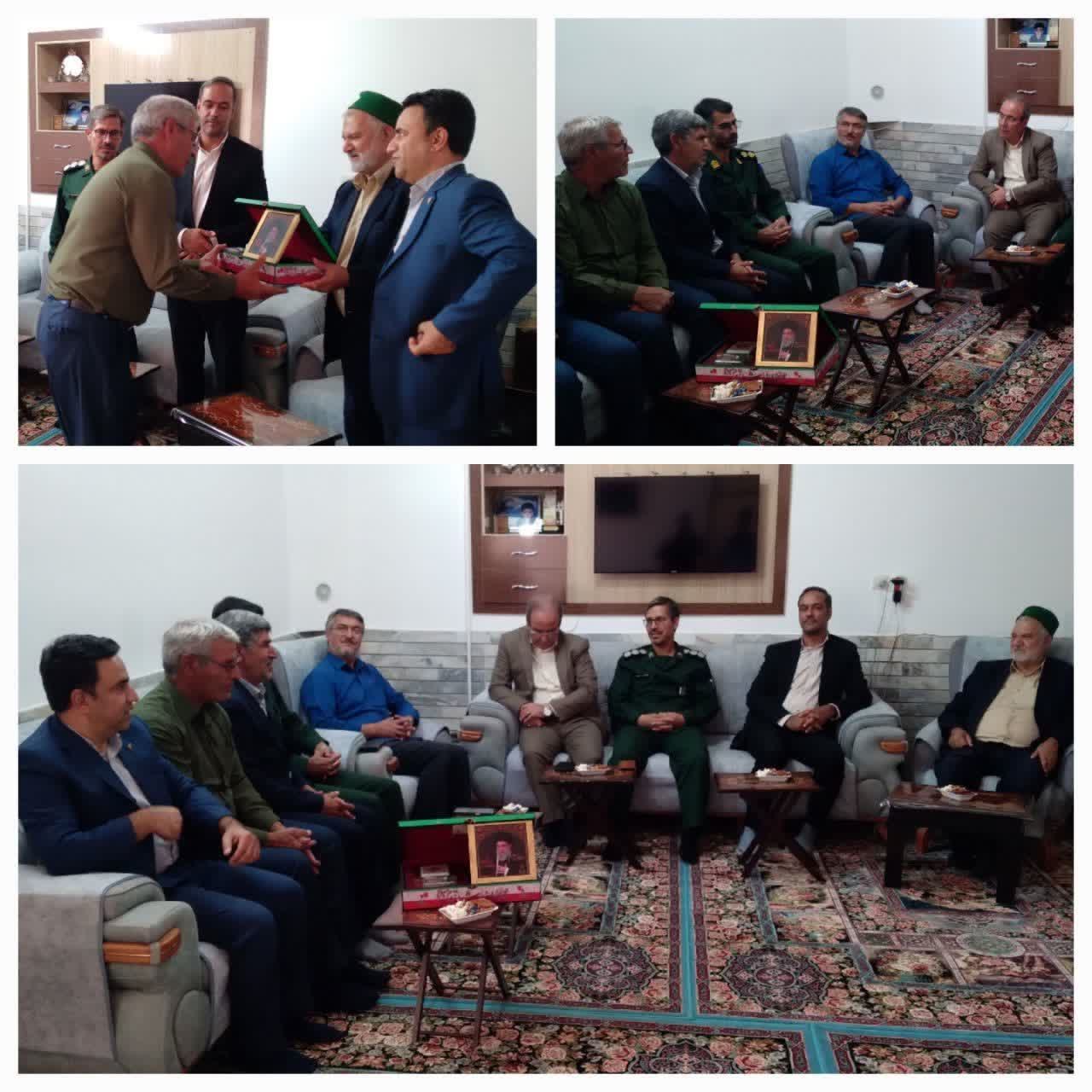 دیدار با خانواده شهید علی نوری در آیسک در راستای کنگره ۲۴۰۰ شهید استان