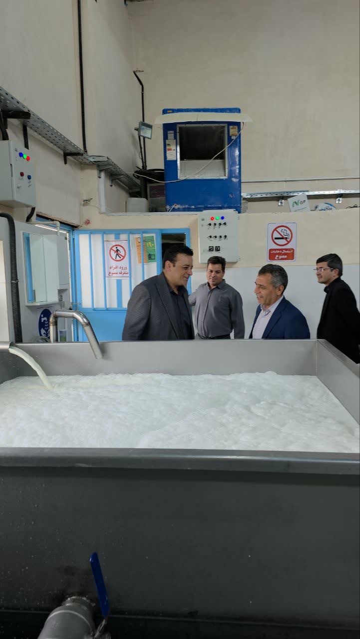 بررسی مشکل آب مجتمع دامیاران با حضور فرماندار